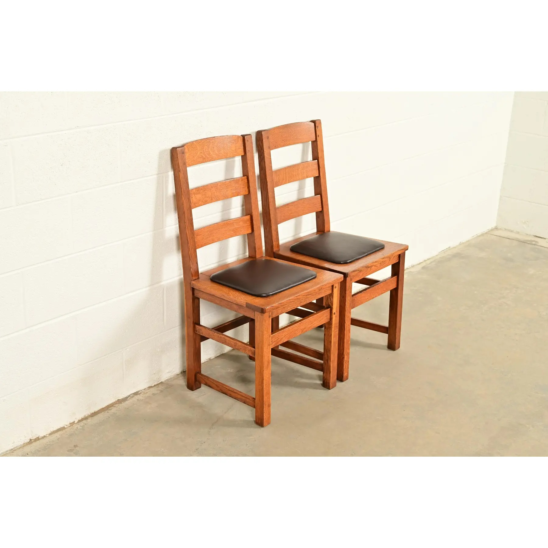 Limbert Antique Mission Oak Arts & Crafts Ladder Back Dining Chairs, Pair - Image 3