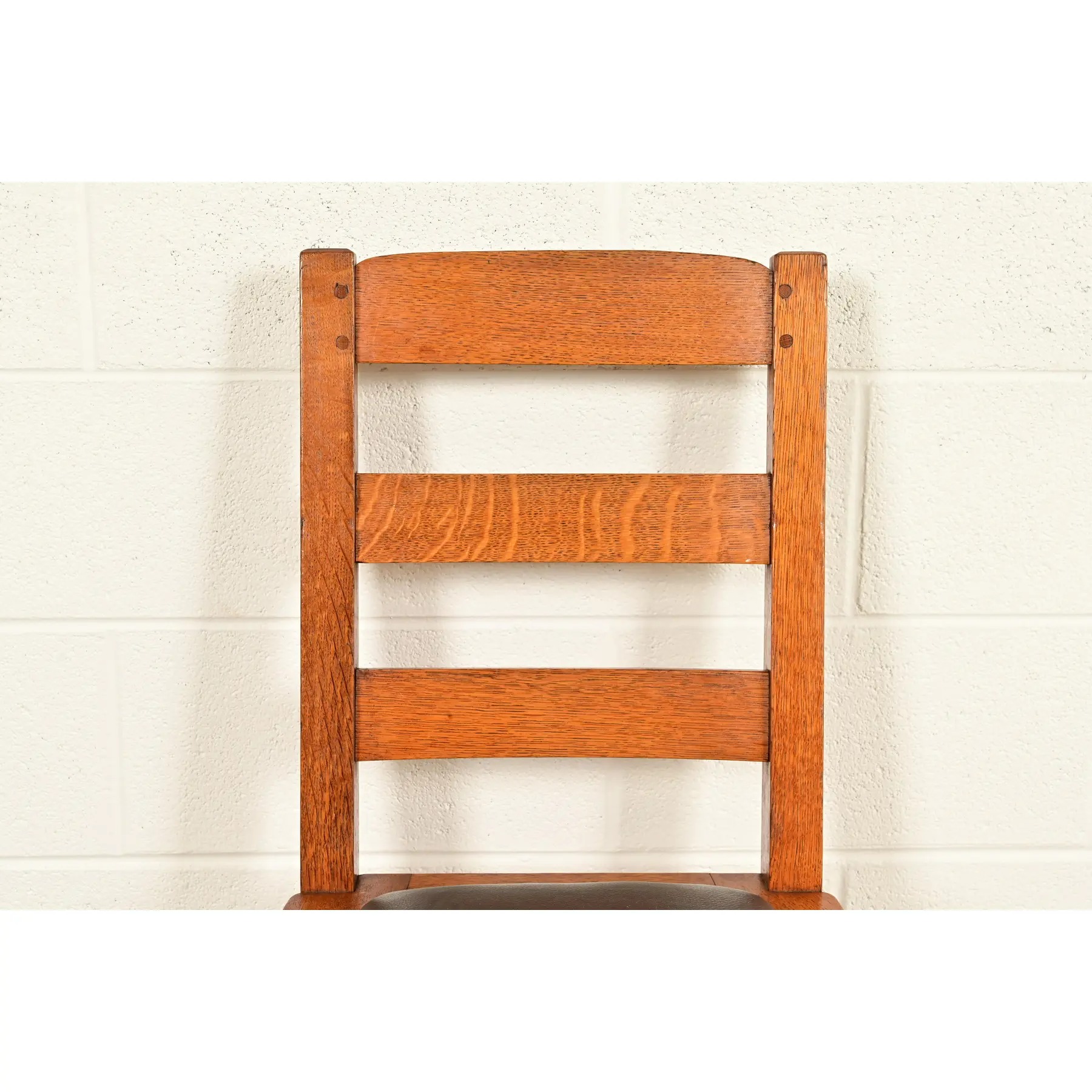 Limbert Antique Mission Oak Arts & Crafts Ladder Back Dining Chairs, Pair - Image 6