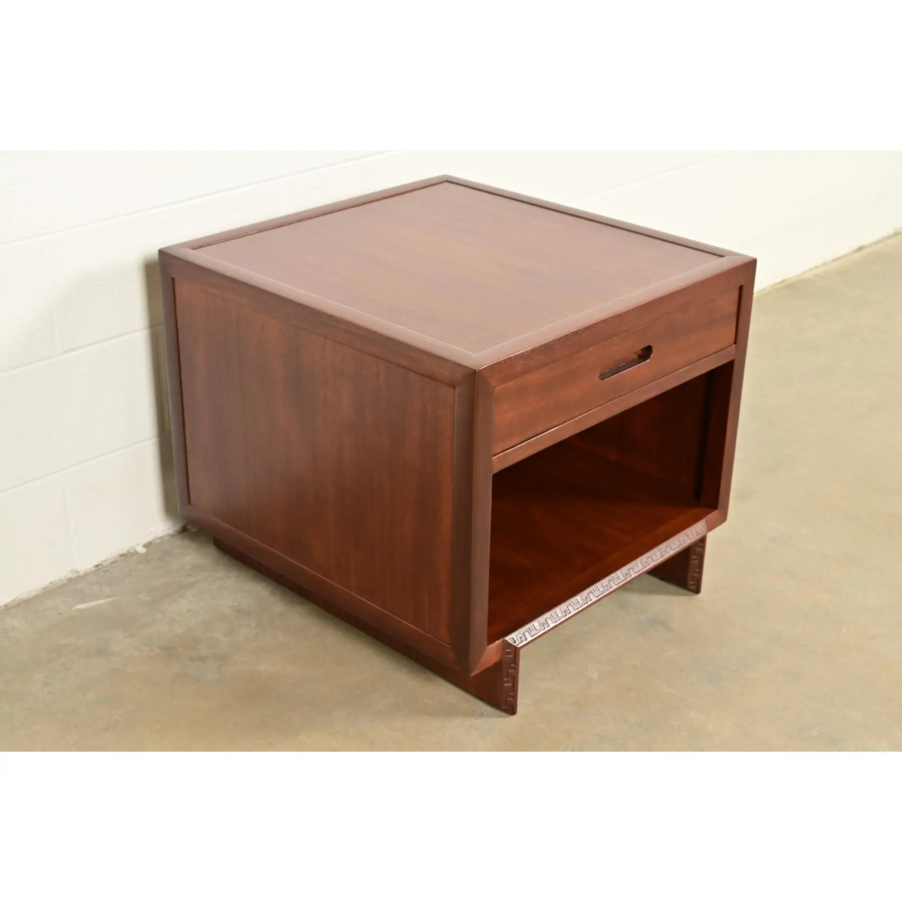 Frank Lloyd Wright for Heritage Henredon Taliesin Mahogany Nightstand or Side Table, Newly Refinished - Image 4