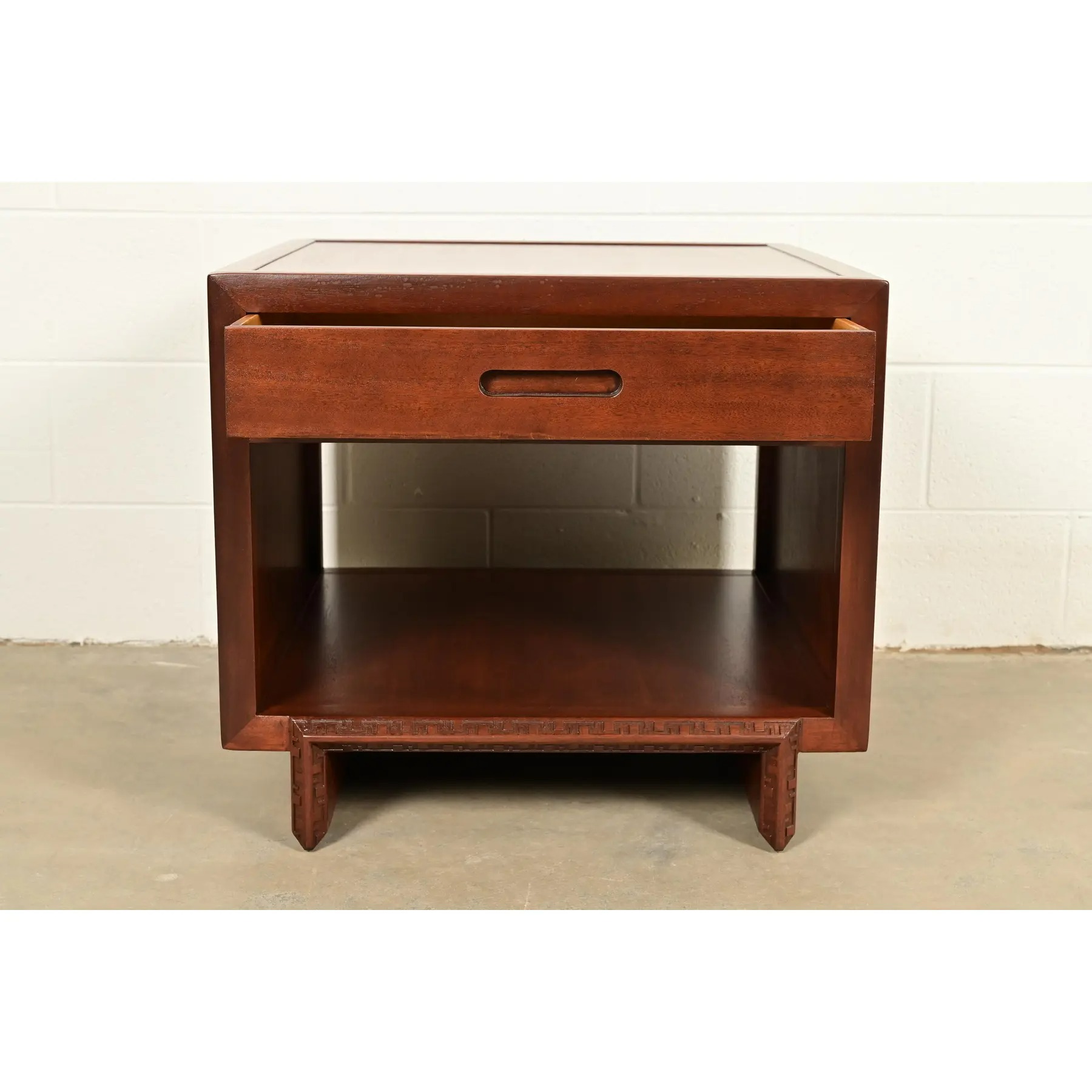 Frank Lloyd Wright for Heritage Henredon Taliesin Mahogany Nightstand or Side Table, Newly Refinished - Image 5