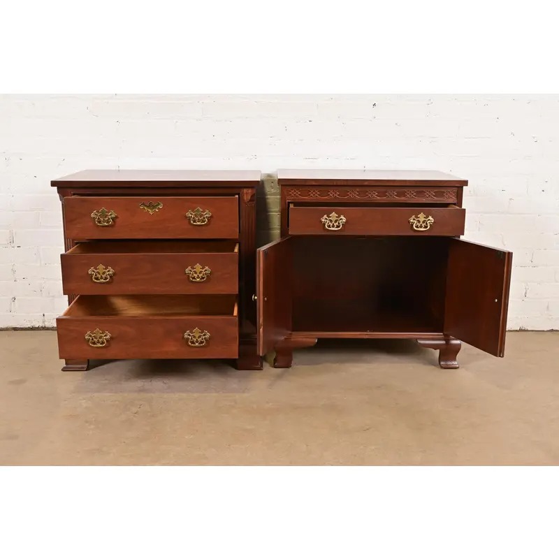 Baker Furniture Georgian Carved Mahogany Nightstands, Newly Refinished - Image 5