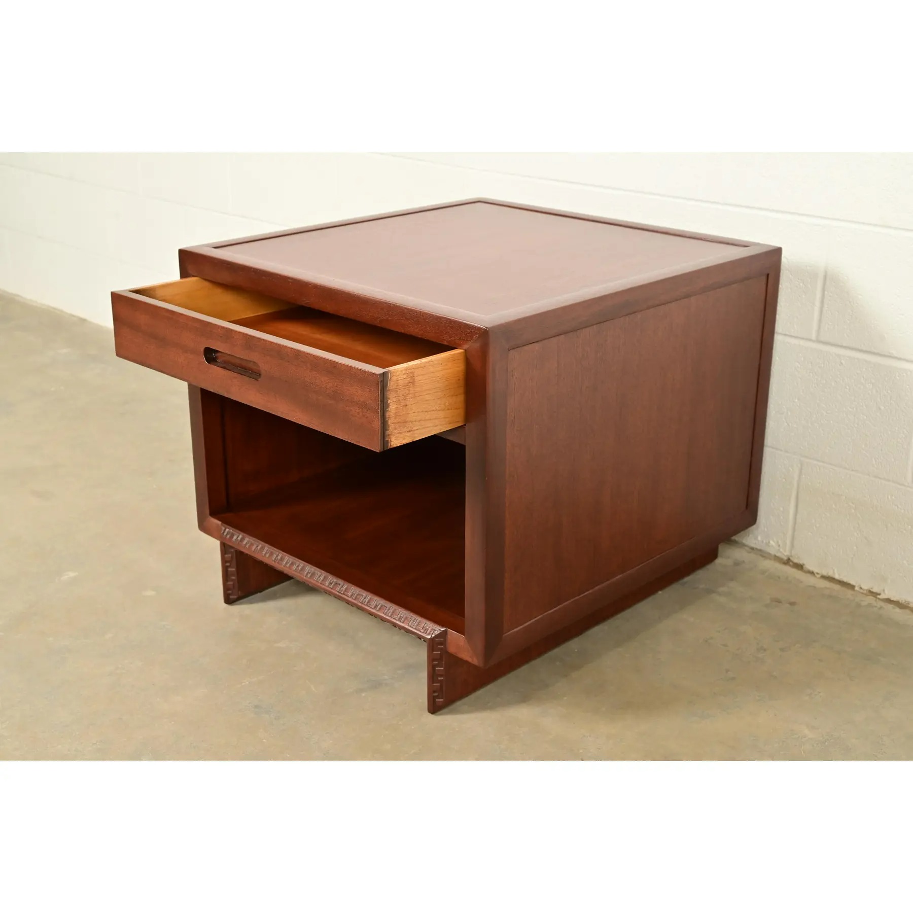 Frank Lloyd Wright for Heritage Henredon Taliesin Mahogany Nightstand or Side Table, Newly Refinished - Image 6