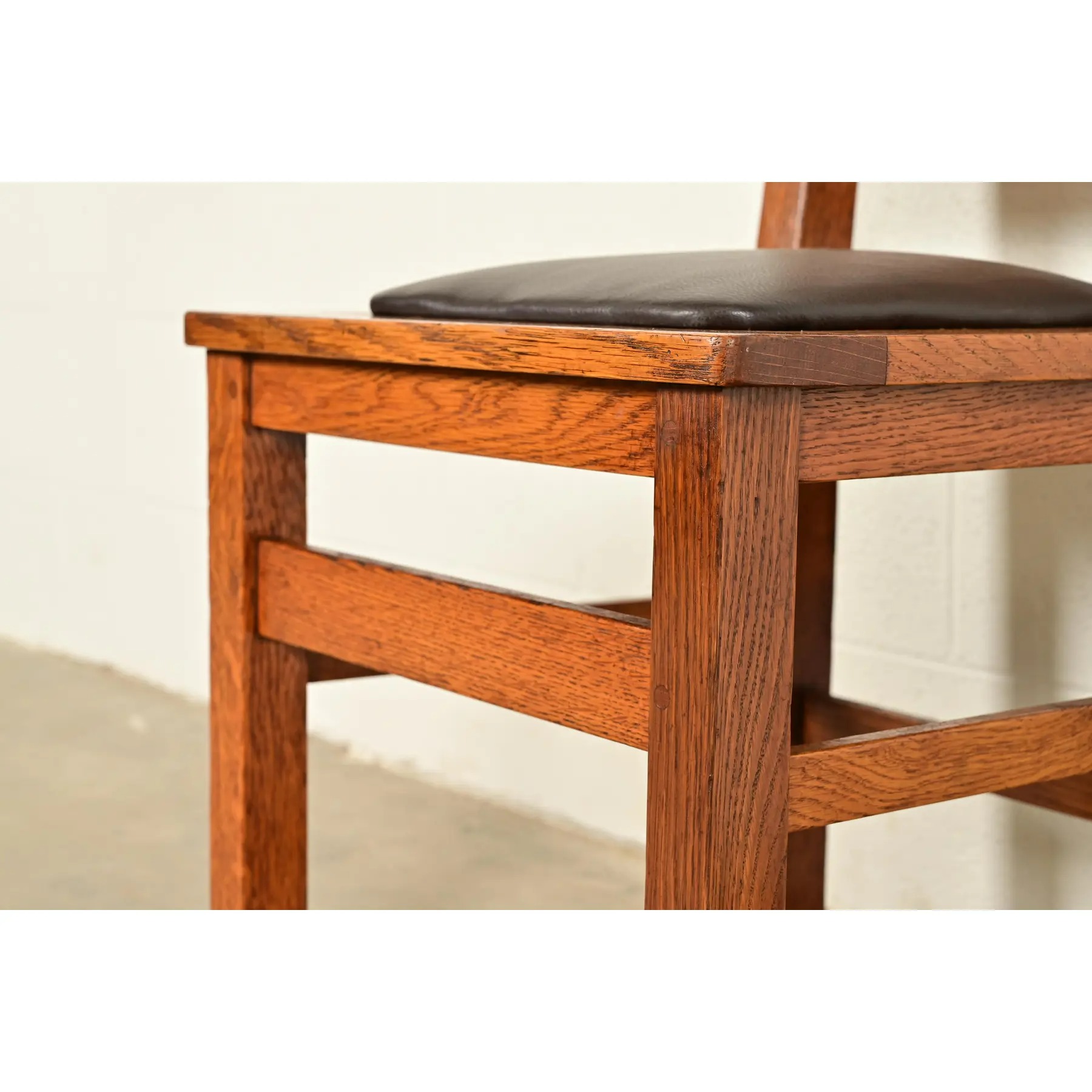 Limbert Antique Mission Oak Arts & Crafts Ladder Back Dining Chairs, Pair - Image 9