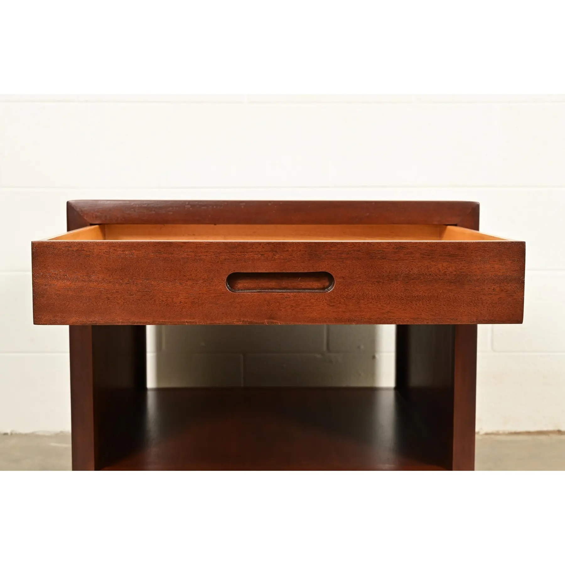 Frank Lloyd Wright for Heritage Henredon Taliesin Mahogany Nightstand or Side Table, Newly Refinished - Image 7