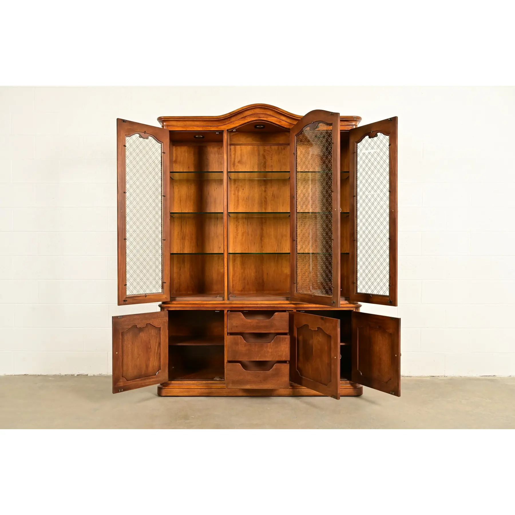 Henredon French Provincial Louis XV Carved Walnut Lighted Breakfront Bookcase Cabinet, Circa 1970s - Image 5