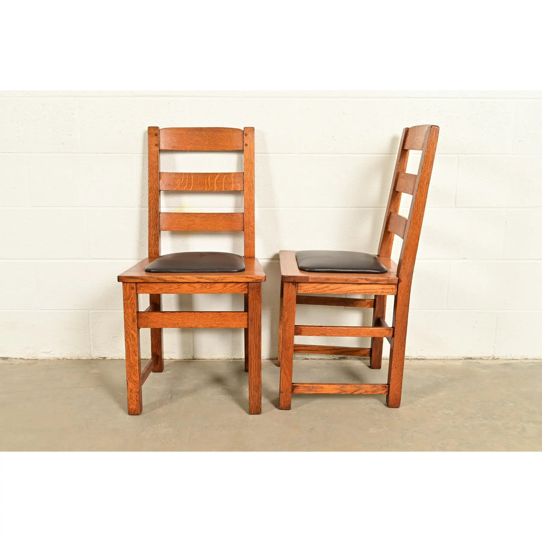 Limbert Antique Mission Oak Arts & Crafts Ladder Back Dining Chairs, Pair - Image 11