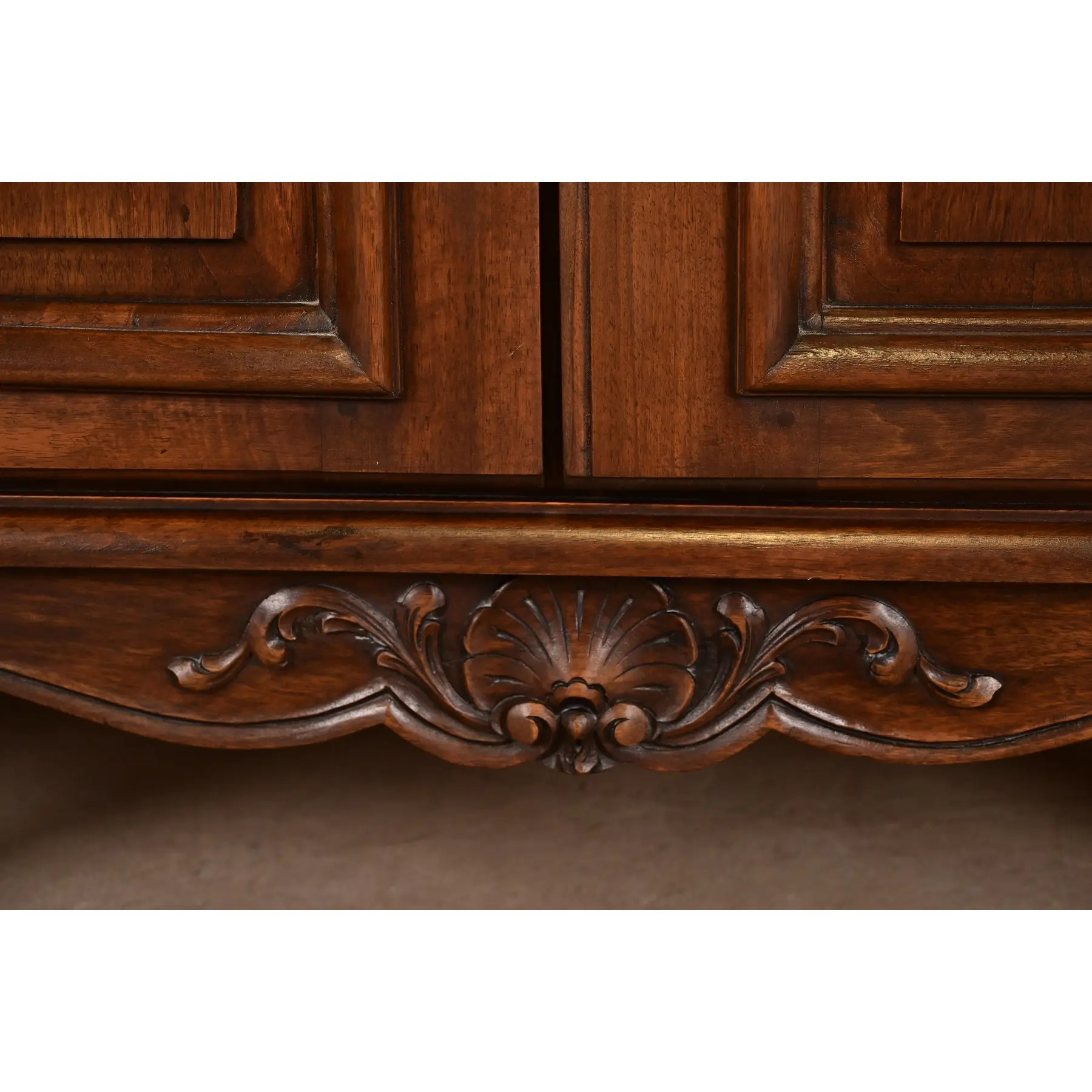 Karges Style French Provincial Louis XV Carved Walnut Sideboard Credenza - Image 11