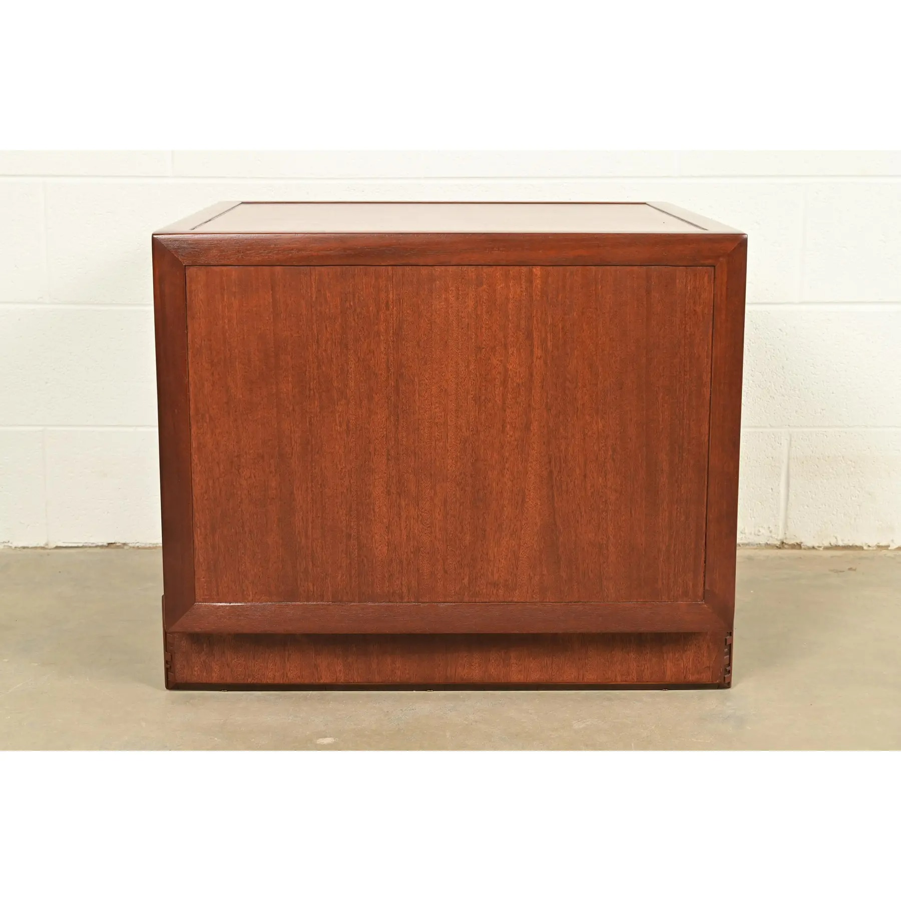 Frank Lloyd Wright for Heritage Henredon Taliesin Mahogany Nightstand or Side Table, Newly Refinished - Image 13