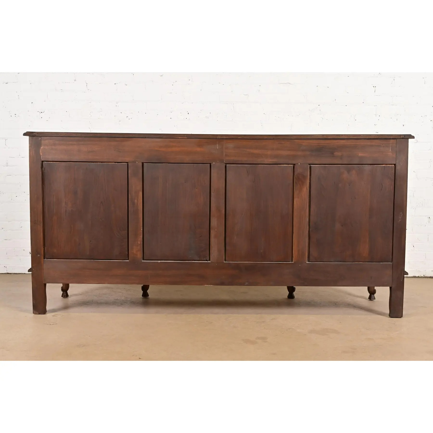 Karges Style French Provincial Louis XV Carved Walnut Sideboard Credenza - Image 15