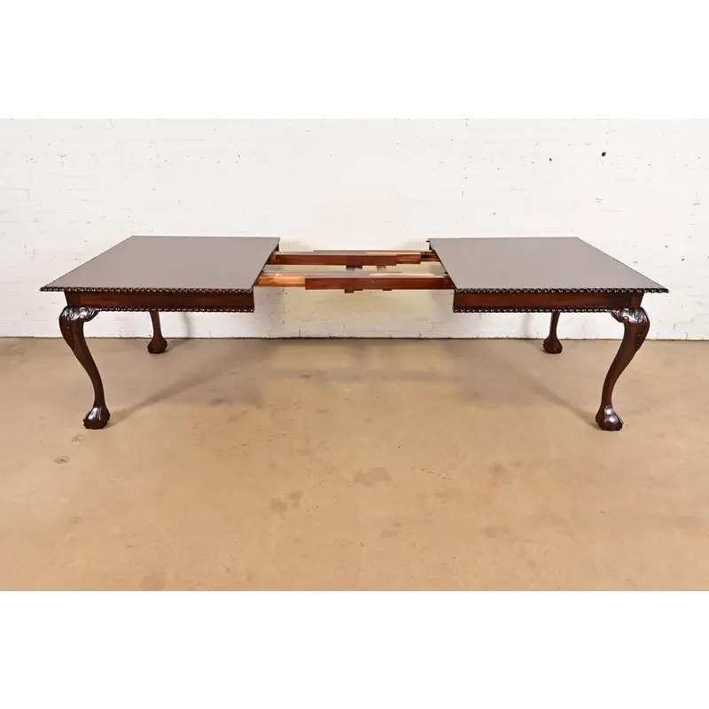 Henredon Style Chippendale Carved Mahogany Extension Dining Table, Newly Refinished - Image 6