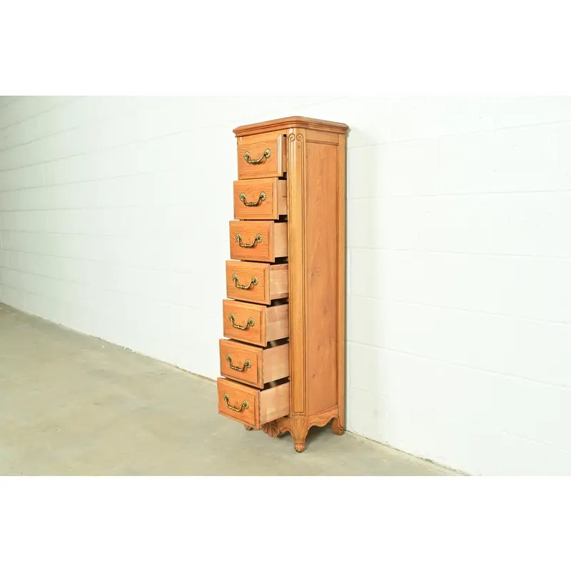 Hickory French Provincial Louis XV Carved Oak Lingerie Chest or Semainier - Image 6