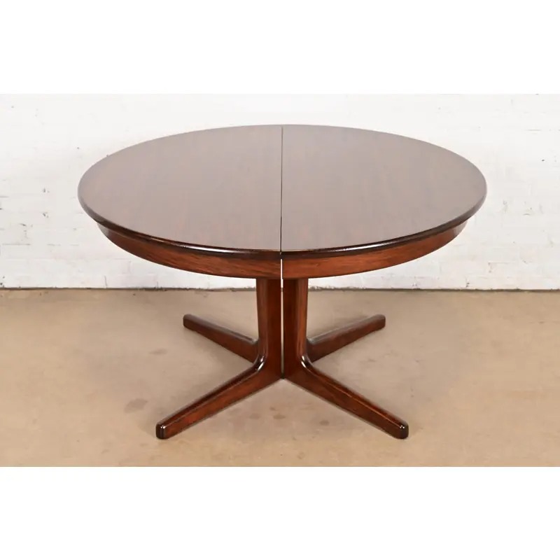 Skovby Danish Modern Sculpted Rosewood Extension Dining Table, Newly Refinished - Image 7