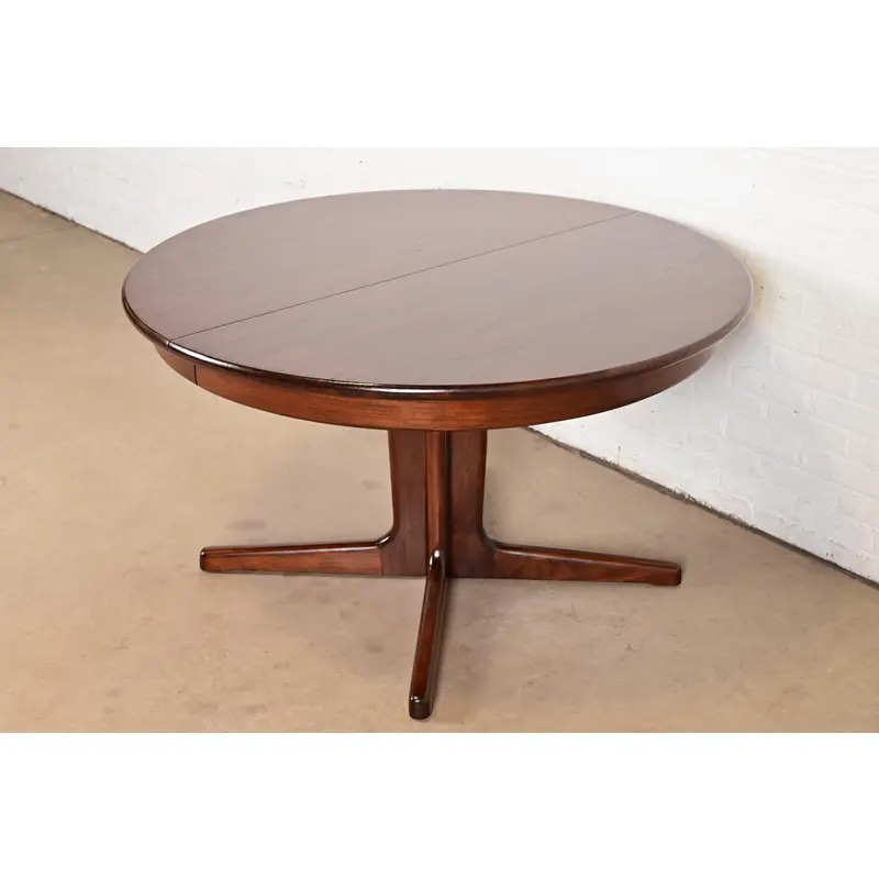 Skovby Danish Modern Sculpted Rosewood Extension Dining Table, Newly Refinished - Image 8