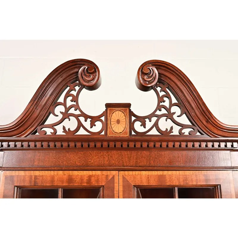 Councill Craftsmen Georgian Banded Flame Mahogany Lighted Breakfront Bookcase Cabinet - Image 11