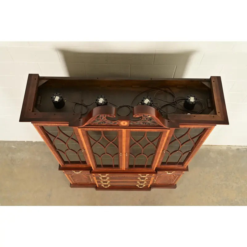 Councill Craftsmen Georgian Banded Flame Mahogany Lighted Breakfront Bookcase Cabinet - Image 14
