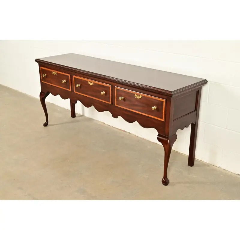 Henkel Harris Queen Anne Solid Mahogany Sideboard Credenza