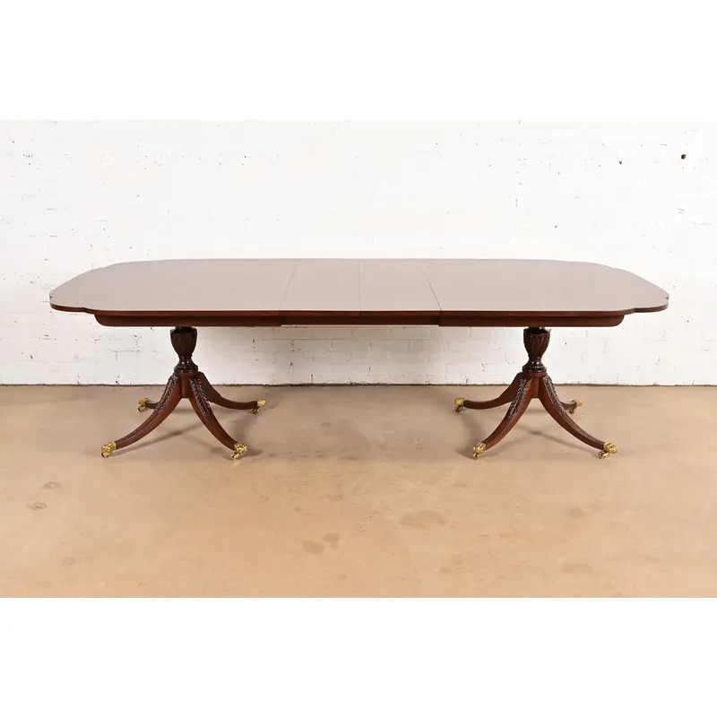 Kindel Furniture Georgian Mahogany Double Pedestal Extension Dining Table, Newly Refinished - Image 2