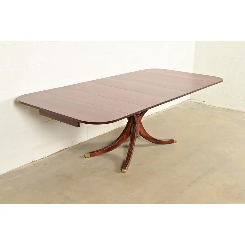 Baker Furniture Style Georgian Mahogany Pedestal Extension Dining Table, Newly Refinished - Image 3