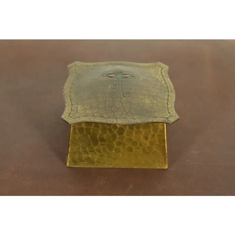 Roycroft Arts & Crafts Hammered Brass Over Copper Inkwell - Image 3