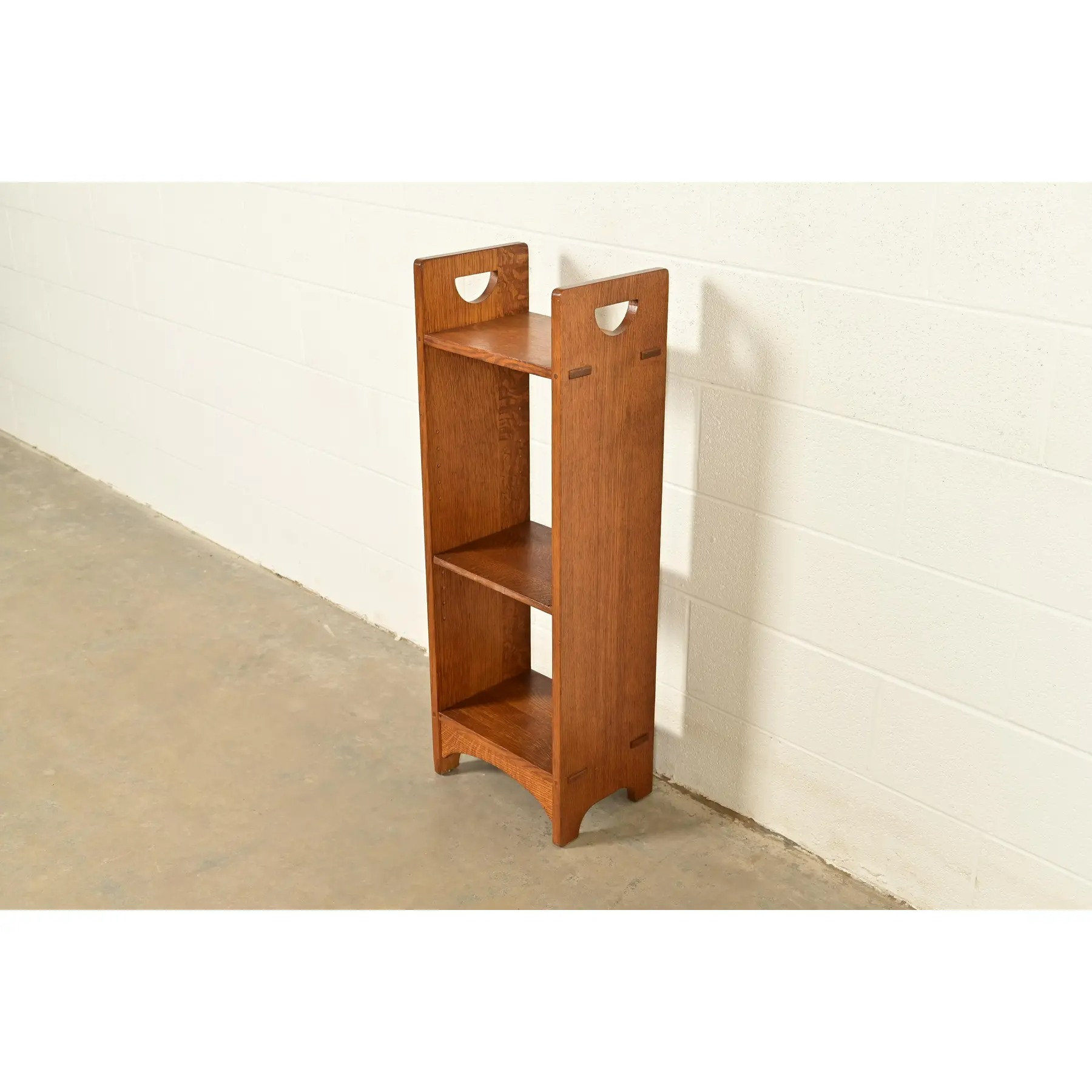 Stickley Mission Oak Arts & Crafts Cutout Bookshelf - Image 2