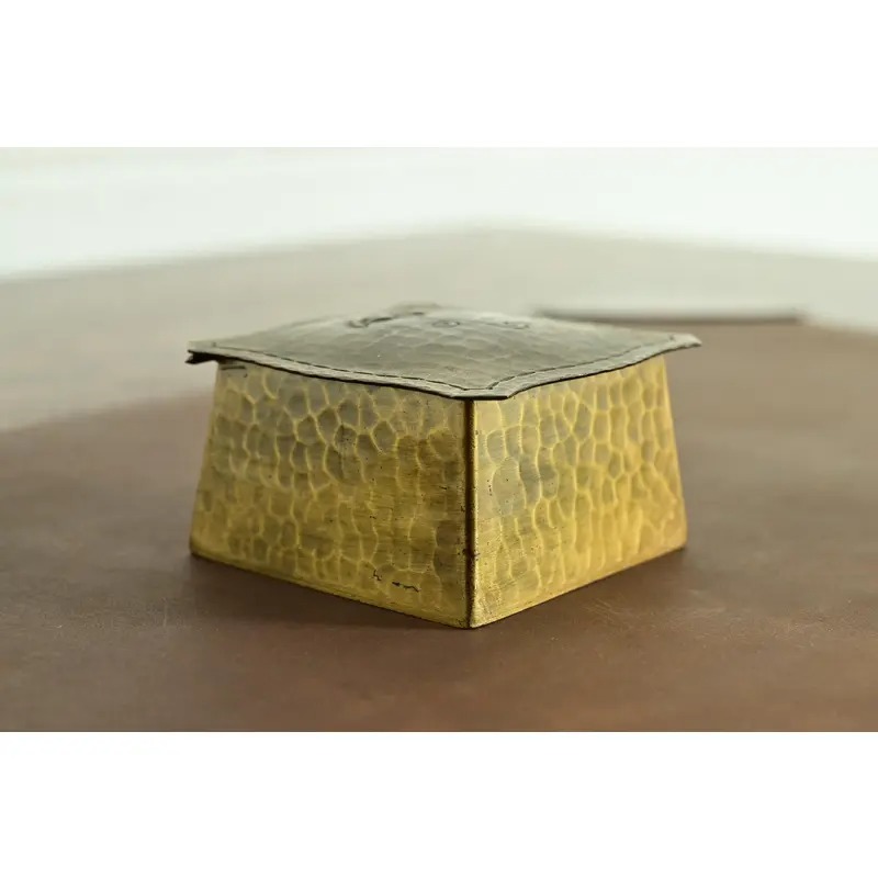 Roycroft Arts & Crafts Hammered Brass Over Copper Inkwell - Image 4