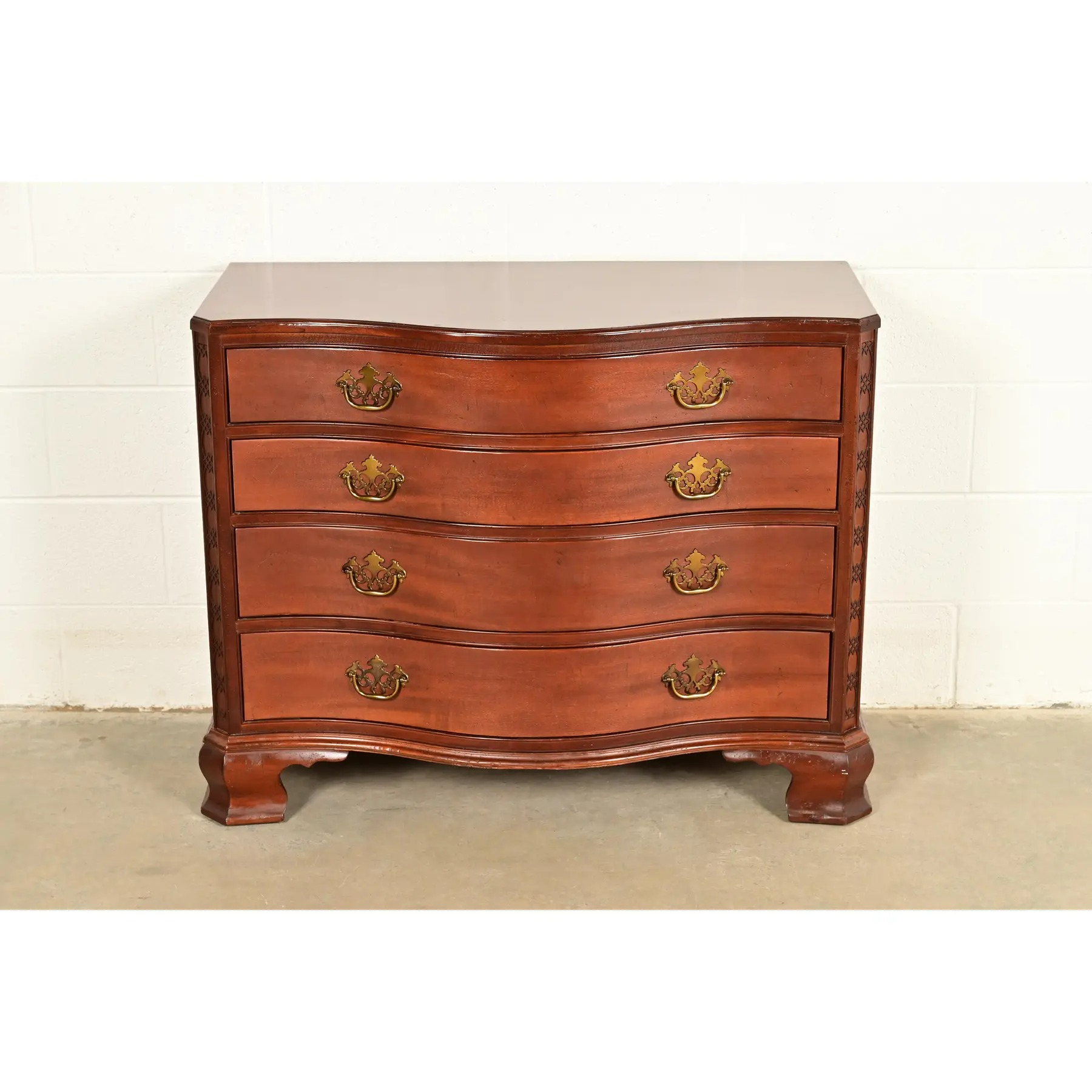 Baker Furniture Historic Charleston Chippendale Carved Mahogany Serpentine Front Dresser Chest - Image 2