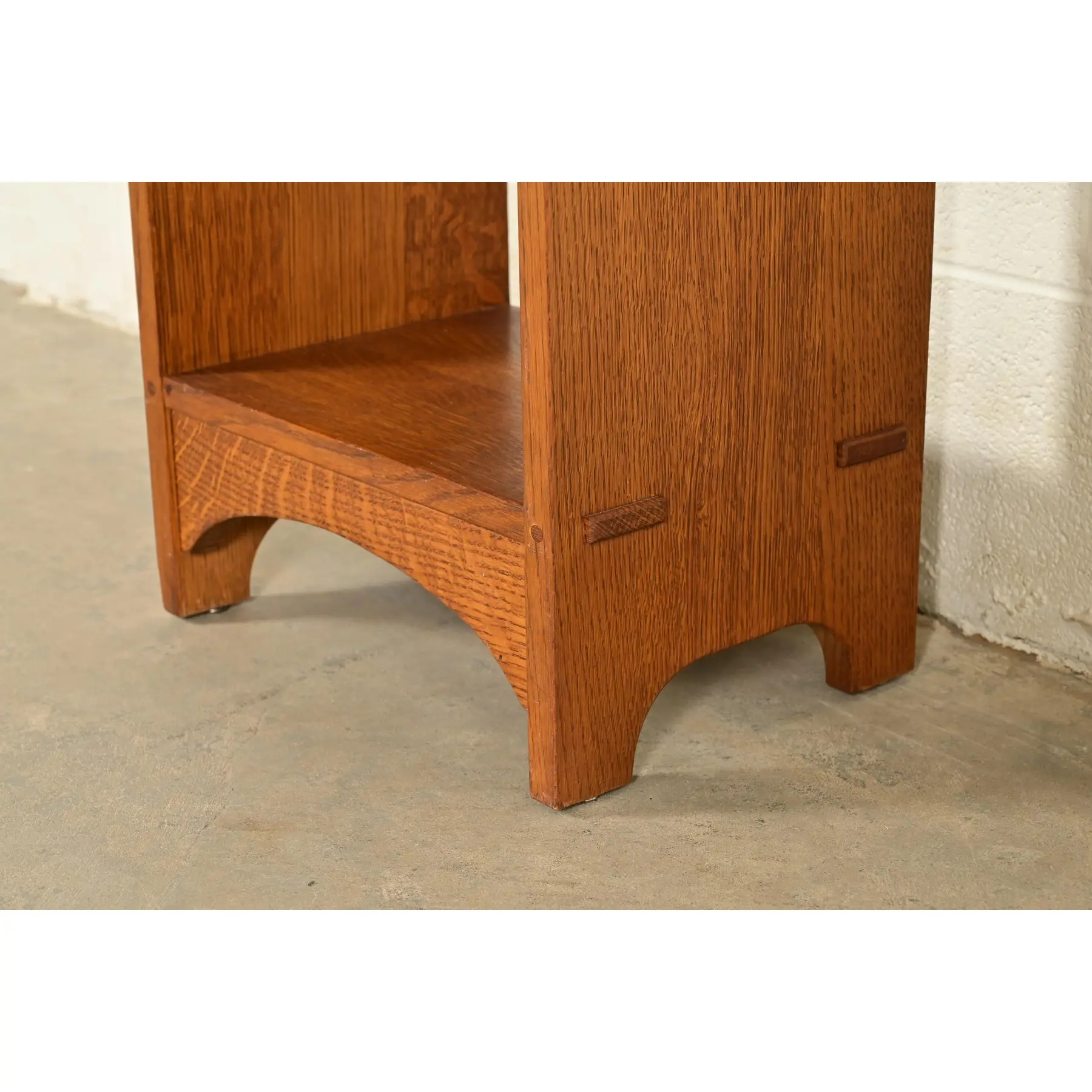 Stickley Mission Oak Arts & Crafts Cutout Bookshelf - Image 8