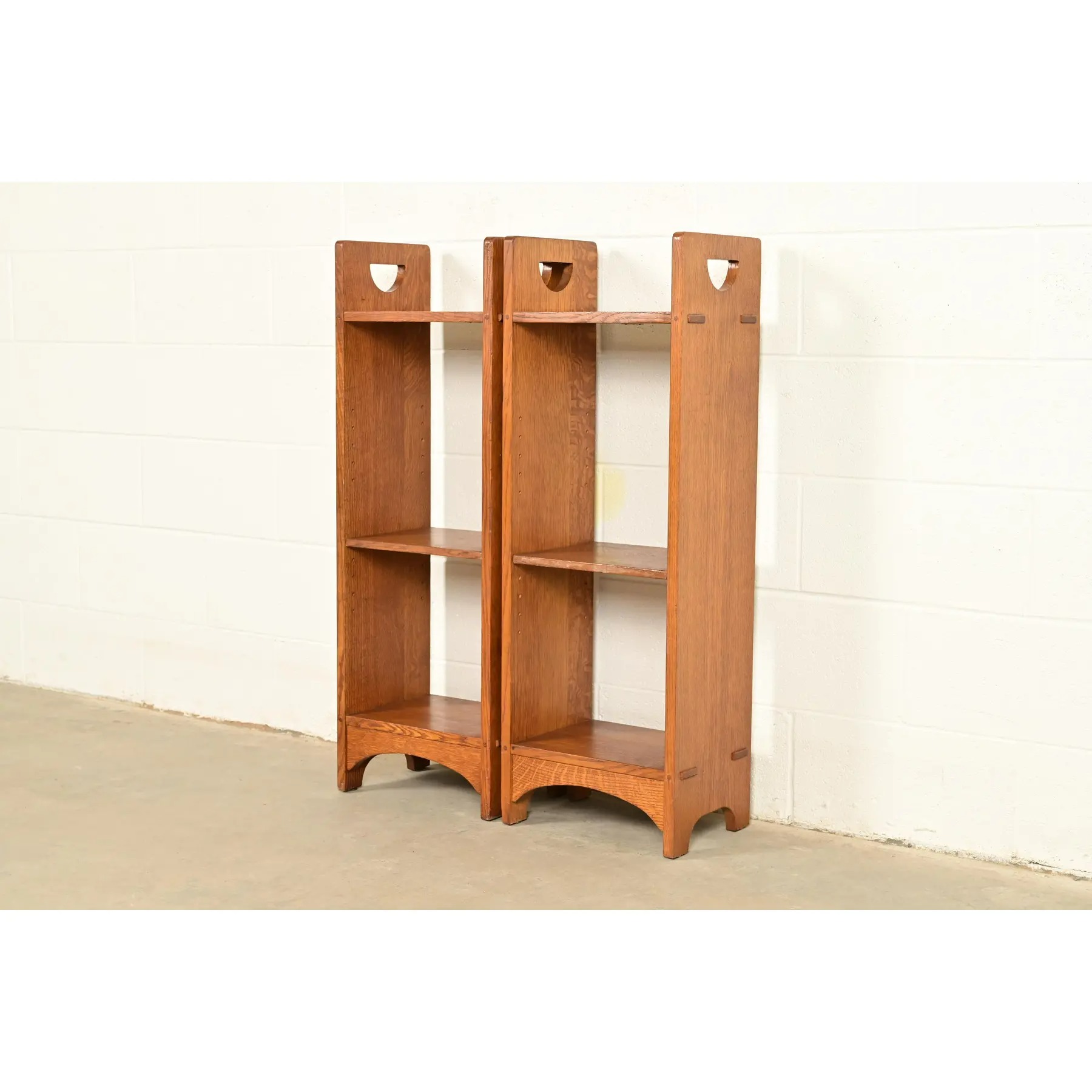 Stickley Mission Oak Arts & Crafts Cutout Bookshelf - Image 12