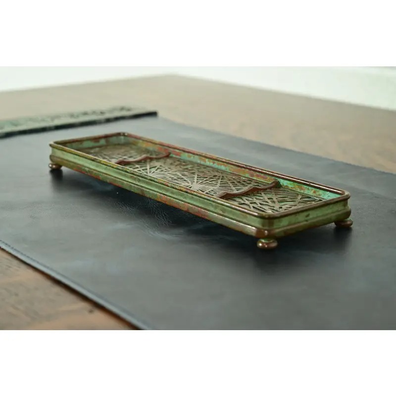 Tiffany Studios New York Pine Needle Bronze and Favrile Slag Glass Pen Tray - Image 5