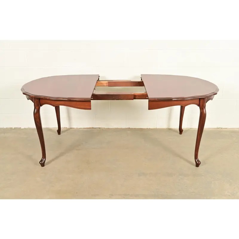 Kindel Furniture French Provincial Louis XV Carved Cherry Wood Extension Dining Table, Newly Refinished - Image 7