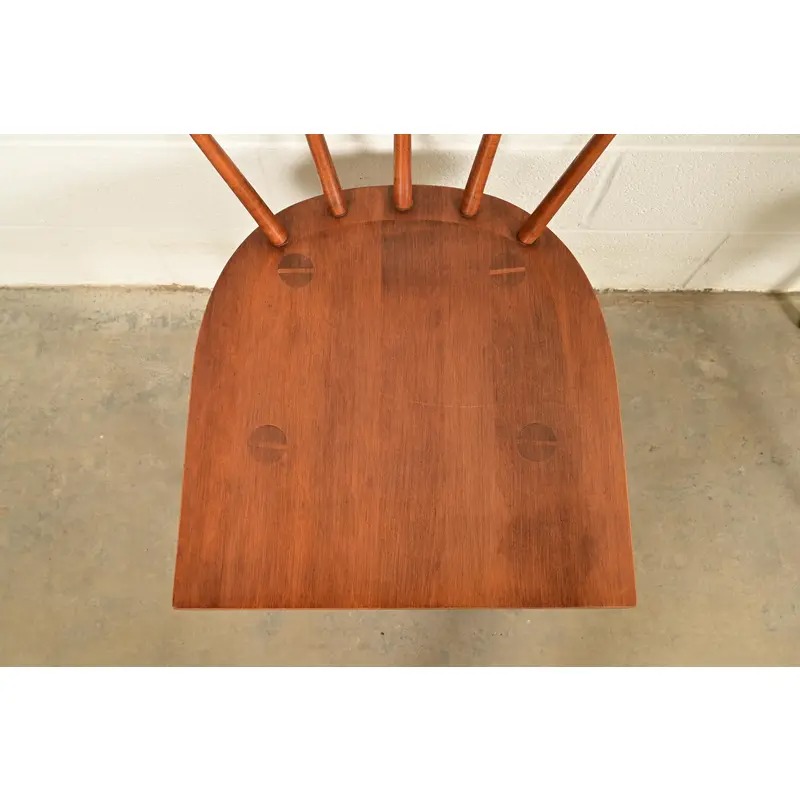 Paul McCobb Planner Group Mid-Century Modern Spindle Back Side Chairs or Dining Chairs, Pair - Image 7