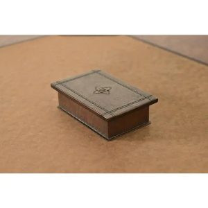 Roycroft Arts & Crafts Hammered Copper Quatrefoil Stamp Box