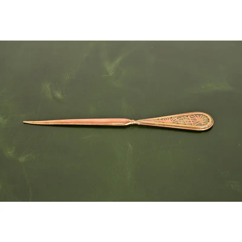 Tiffany Studios New York Pine Needle Pattern Bronze Doré and Slag Glass Letter Opener - Image 2