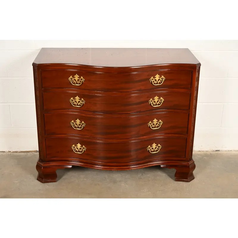 Baker Furniture Historic Charleston Chippendale Carved Mahogany Serpentine Front Dresser Chest - Image 4