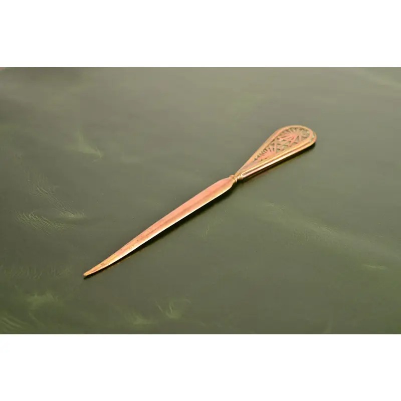Tiffany Studios New York Pine Needle Pattern Bronze Doré and Slag Glass Letter Opener - Image 4