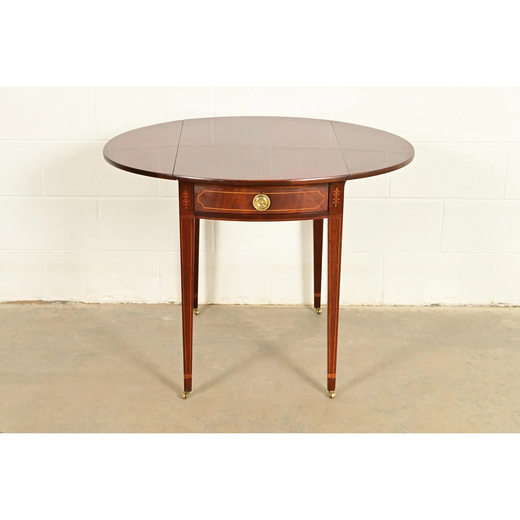Baker Furniture Historic Charleston Georgian Inlaid Flame Mahogany Drop Leaf Pembroke Side Table - Image 10