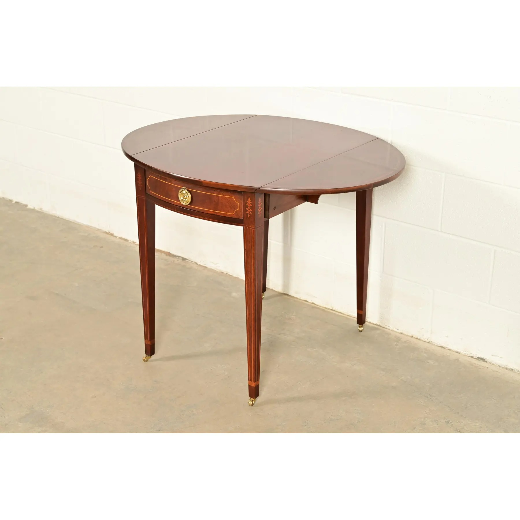 Baker Furniture Historic Charleston Georgian Inlaid Flame Mahogany Drop Leaf Pembroke Side Table - Image 11