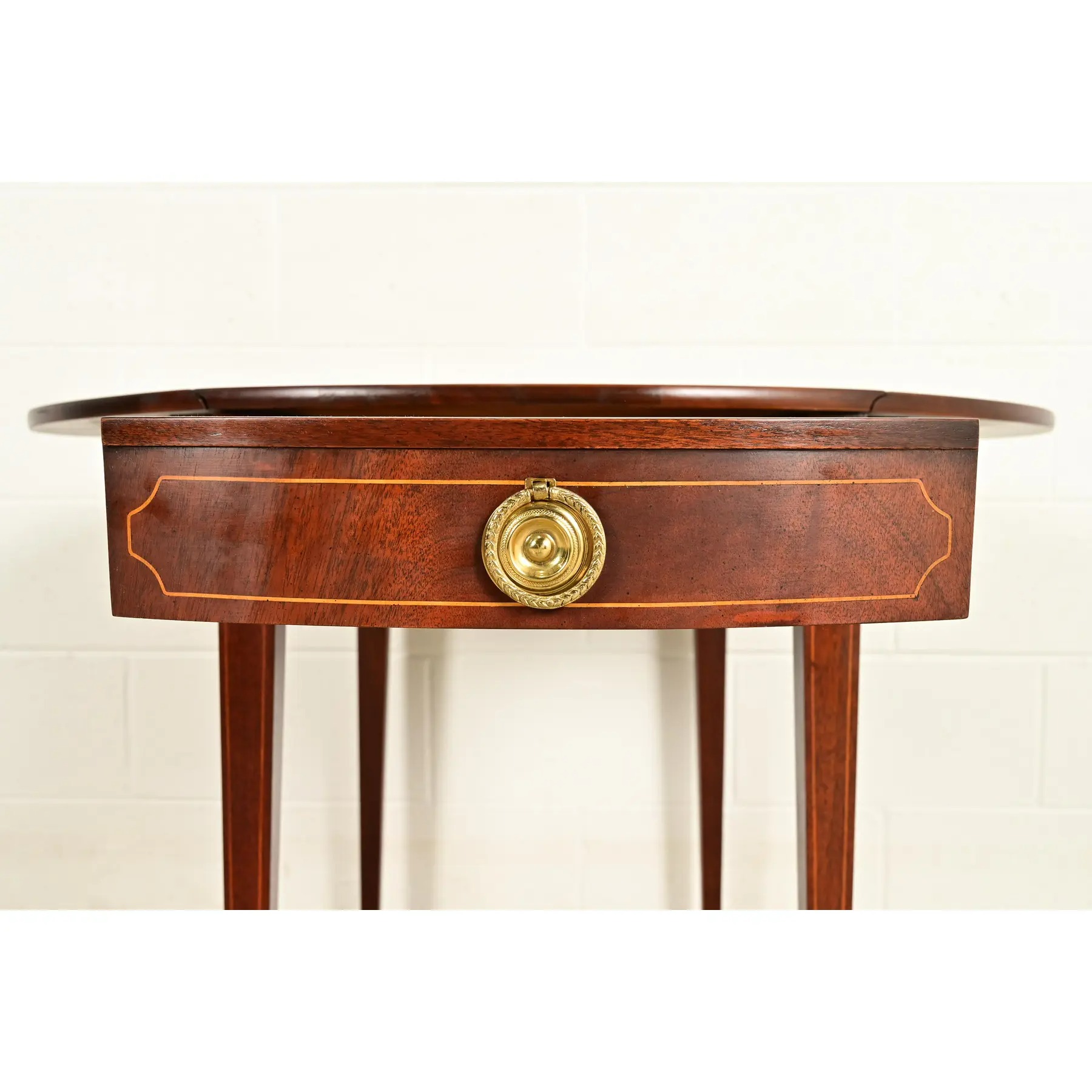 Baker Furniture Historic Charleston Georgian Inlaid Flame Mahogany Drop Leaf Pembroke Side Table - Image 13