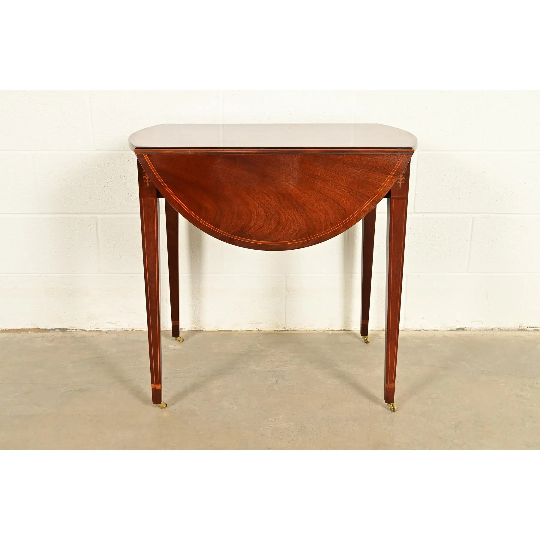 Baker Furniture Historic Charleston Georgian Inlaid Flame Mahogany Drop Leaf Pembroke Side Table - Image 15
