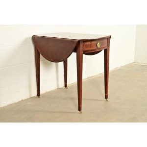 Baker Furniture Historic Charleston Georgian Inlaid Flame Mahogany Drop Leaf Pembroke Side Table