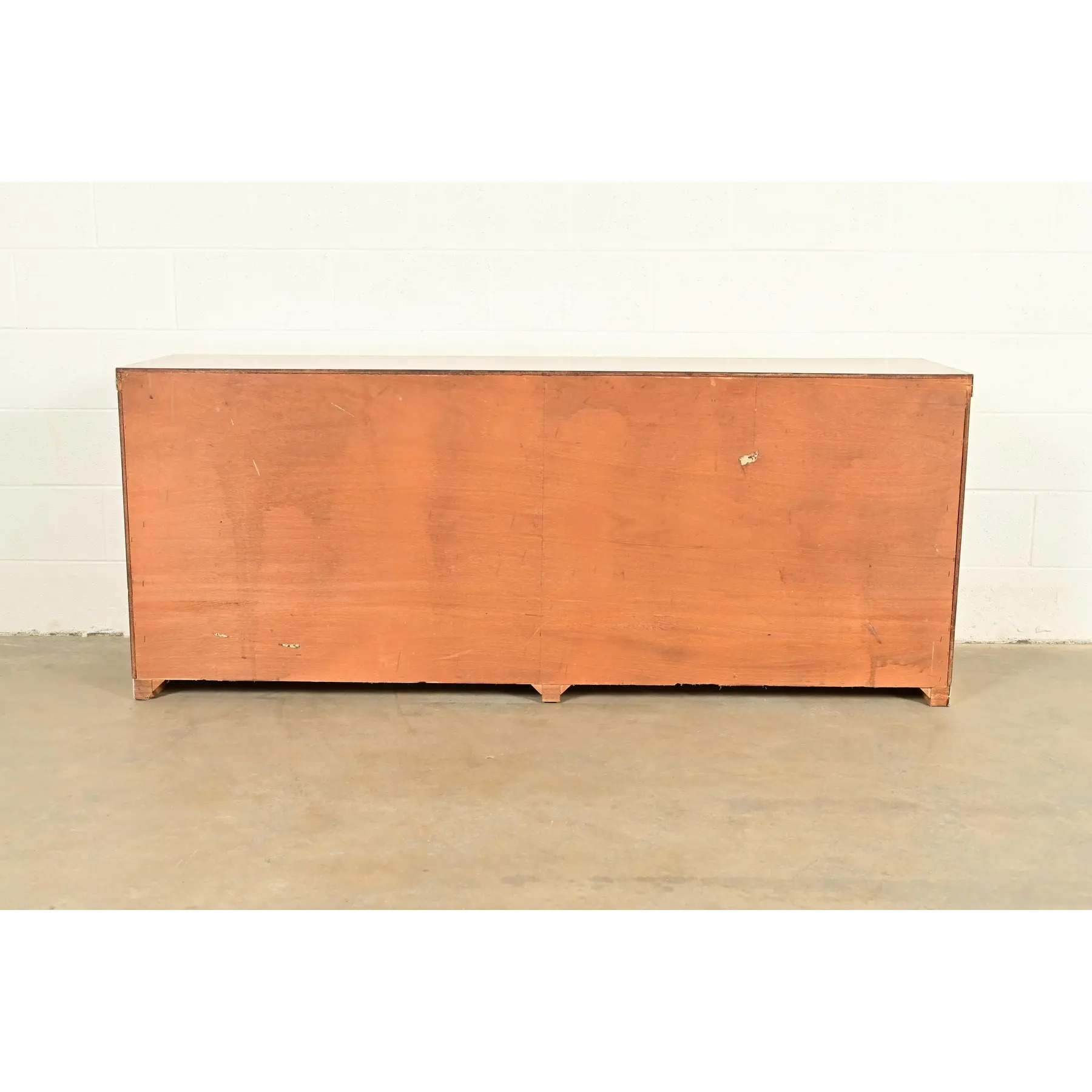 Pierre Cardin Mid-Century Modern Burl Wood and Brass Sideboard Credenza, 1970s - Image 17