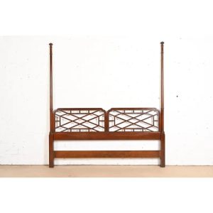 Baker Furniture Chinese Chippendale Carved Cherry Wood King Size Poster Headboard