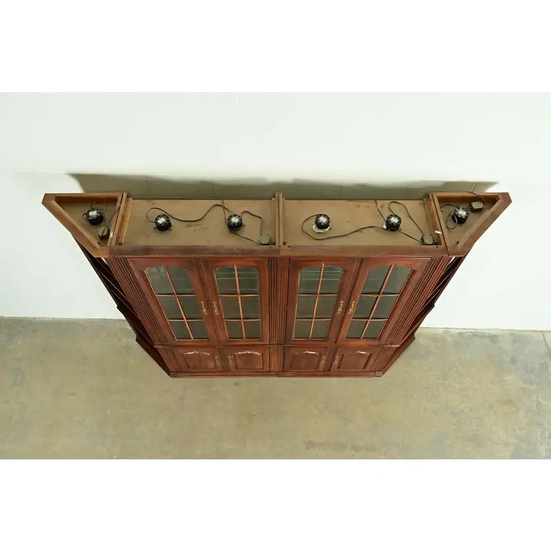 Thomasville Georgian Carved Cherry Wood Lighted Breakfront Bookcase or Display Cabinet - Image 9