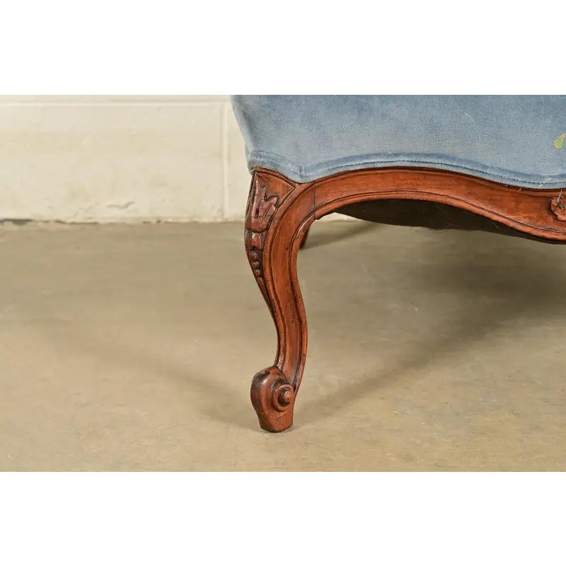 Baker Furniture Style French Provincial Louis XV Carved Walnut Velvet Upholstered Lounge Chair and Ottoman | Circa 1960s - Image 10