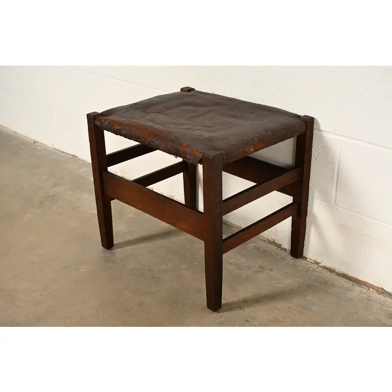 Gustav Stickley Antique Mission Oak Arts & Crafts Stool or Ottoman, Circa 1910