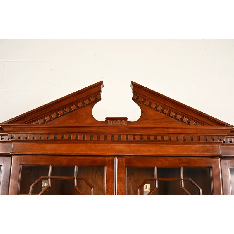 Henredon Georgian Carved Mahogany Breakfront Bookcase Cabinet - Image 11