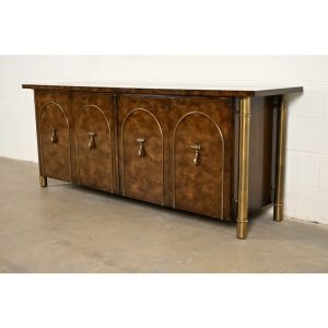 William Doezema for Mastercraft Mid-Century Hollywood Regency Burl Wood and Brass Sideboard Credenza, 1970s