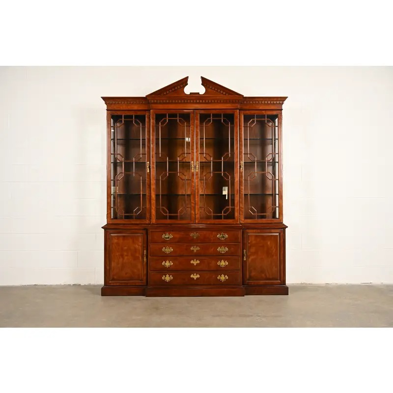 Henredon Georgian Carved Mahogany Breakfront Bookcase Cabinet