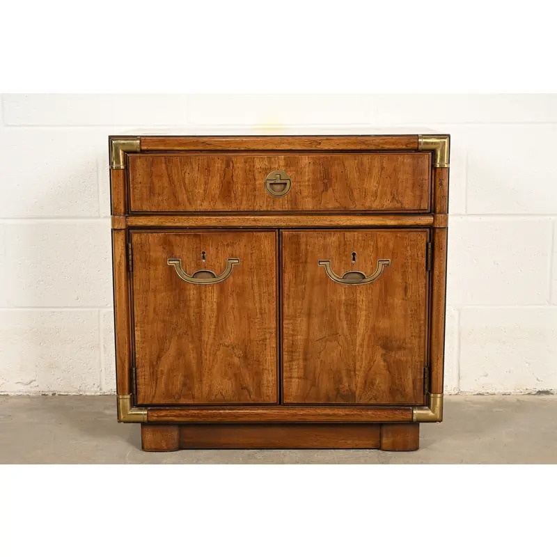 Drexel Heritage Mid-Century Modern Hollywood Regency Campaign Walnut Nightstand, 1970s