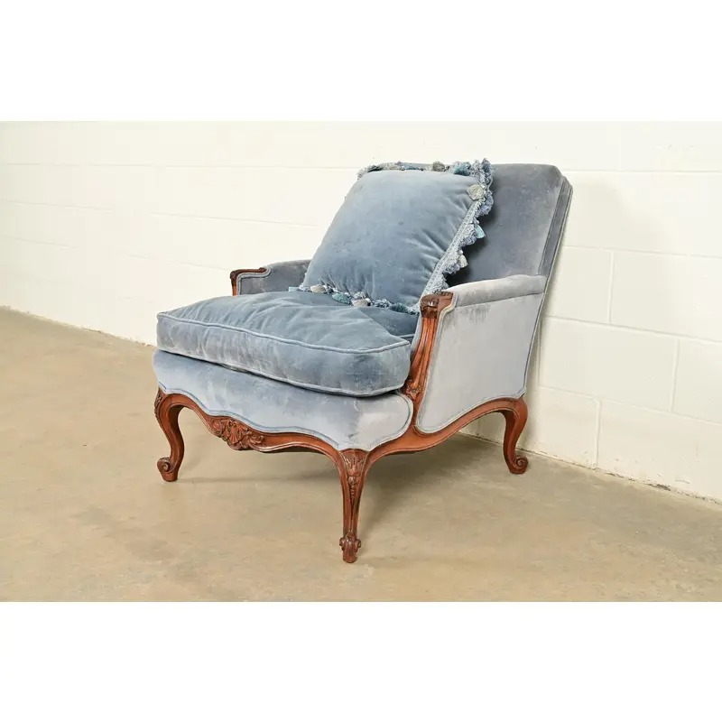 Baker Furniture Style French Provincial Louis XV Carved Walnut Velvet Upholstered Lounge Chair and Ottoman | Circa 1960s - Image 3